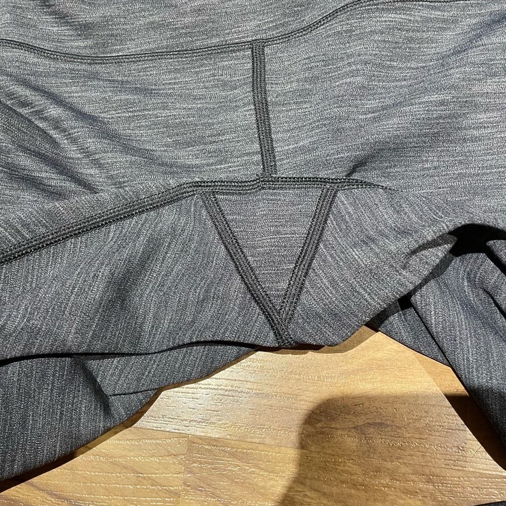 Lululemon Speed Up Tight *Full-On Luxtreme Brushed 28" Sz 12 Heathered Deep Coal - Picture 6 of 15
